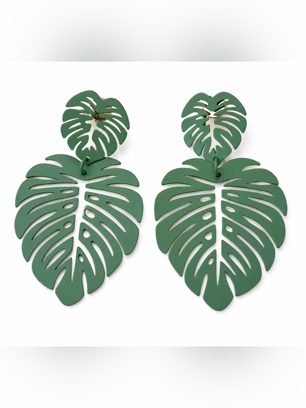 CHICO'S Matte Green Monstera Leaf Statement Earrings
